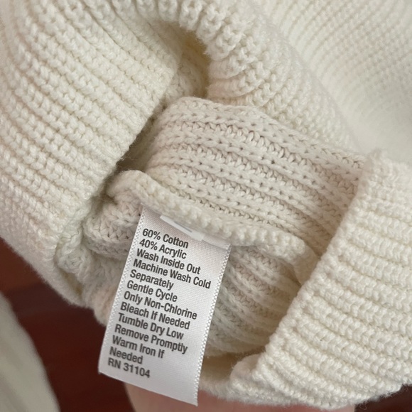 White/cream sweater accent front small - Picture 4 of 5